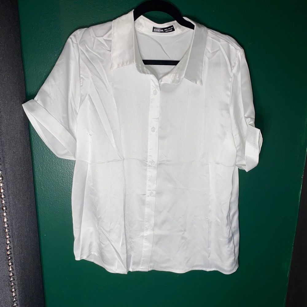 SHEIN Silky Short-Sleeved Button Down Shirt